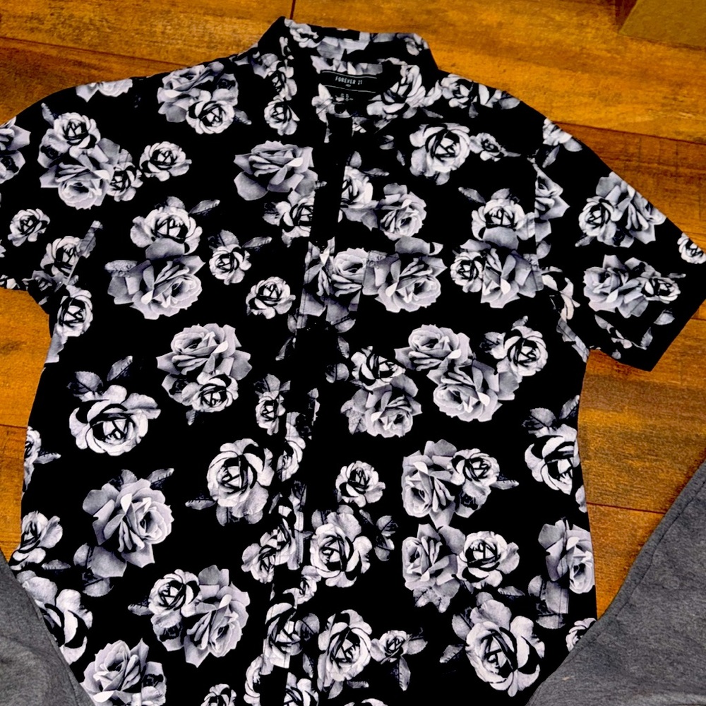 Forever 21 men’s dress shirt
